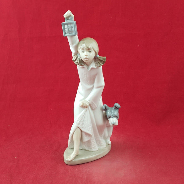Lladro Nao Figurine Who Is There Girl With Dog & Lantern - 8675 L/N