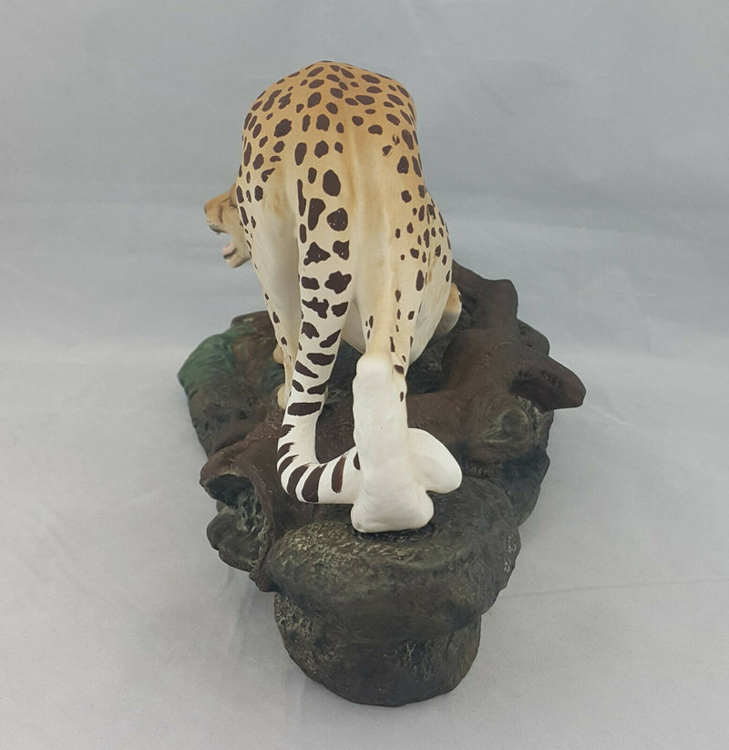 Beswick Cheetah On Rock Model 2715