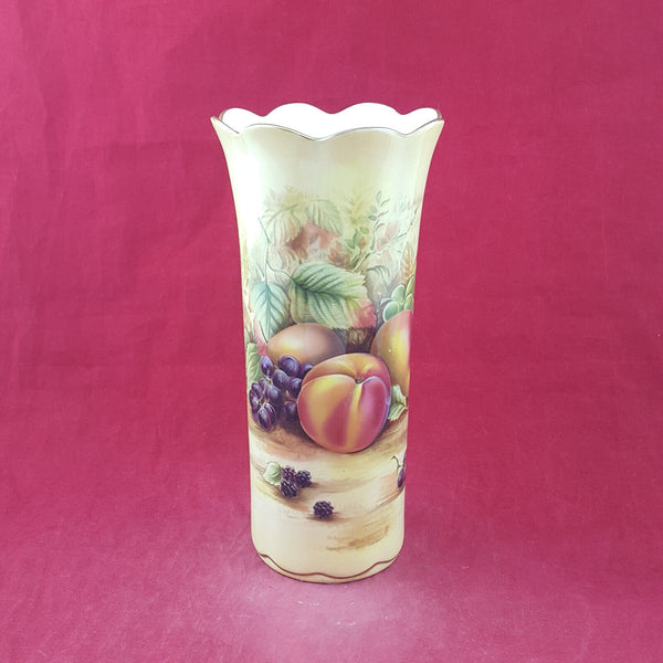 Aynsley - Orchard Gold Fluted Vase - OP 3243