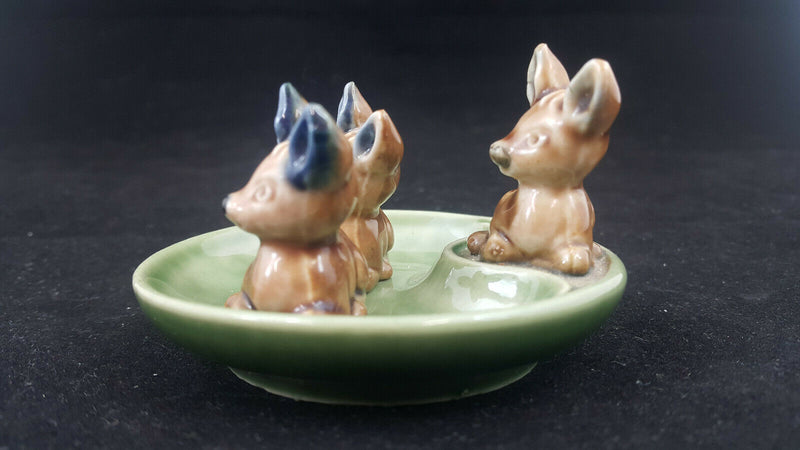 Wade Whimsies Fawns, 1 in Tray & 2 Separate