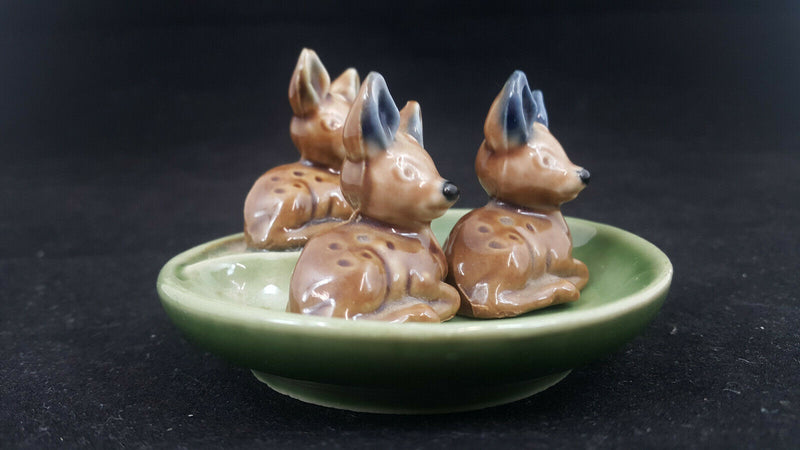 Wade Whimsies Fawns, 1 in Tray & 2 Separate