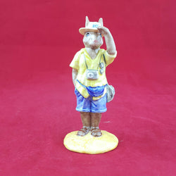 Royal Doulton Bunnykins - Tourist DB190 – RD 927