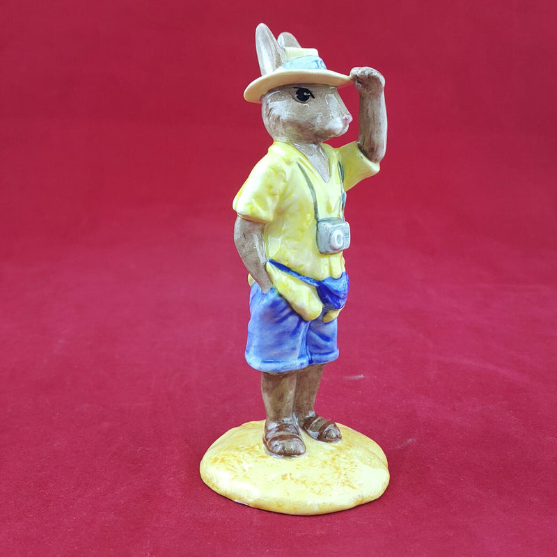 Royal Doulton Bunnykins - Tourist DB190 – RD 927