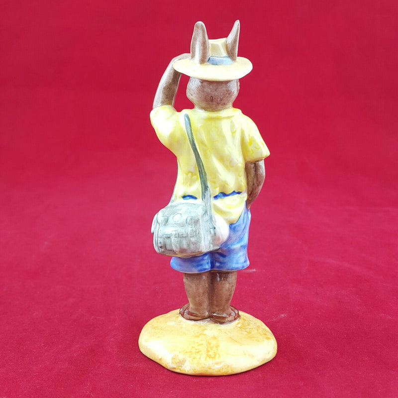 Royal Doulton Bunnykins - Tourist DB190 – RD 927