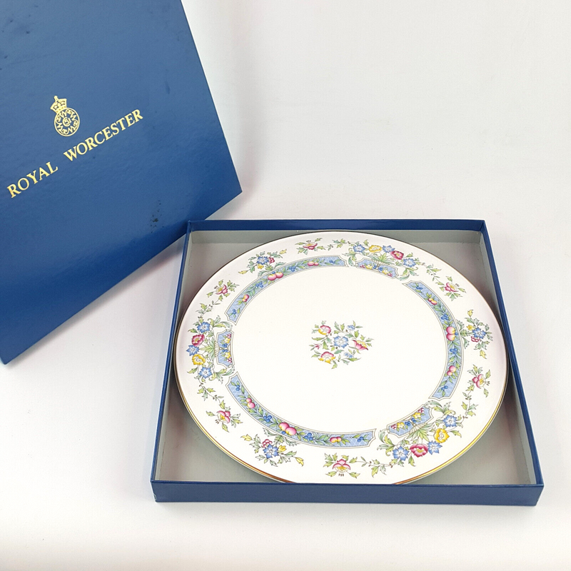 Royal Worcester - Mayfield Gateau Plate (Boxed) - RW 1971