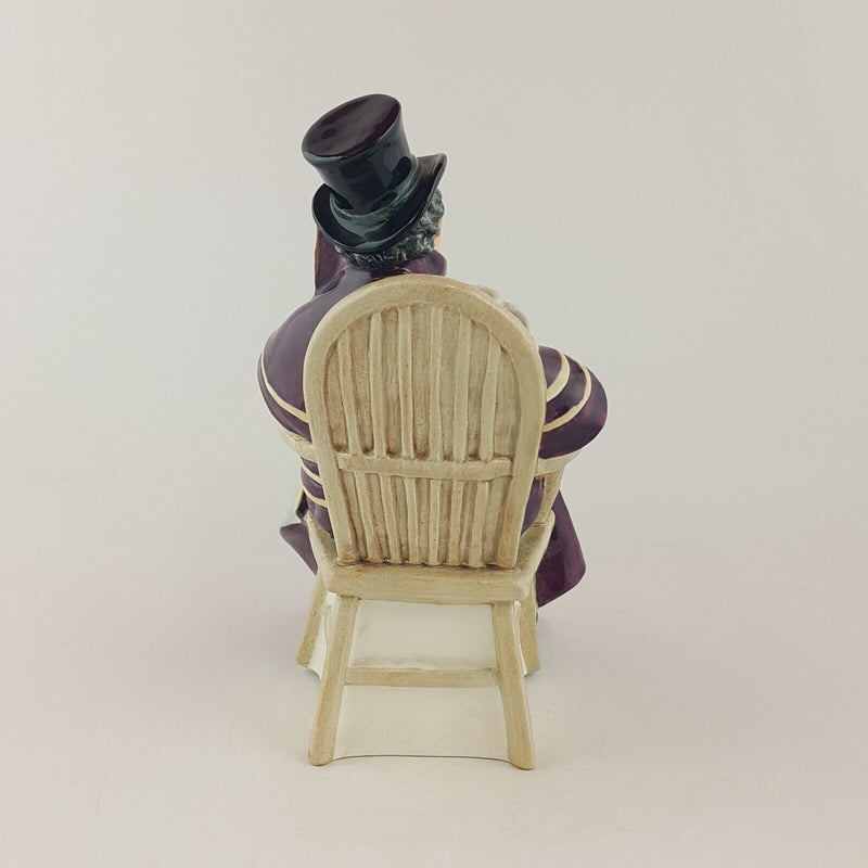 Royal Doulton Figurine HN2282 The Coachman - 7286 RD