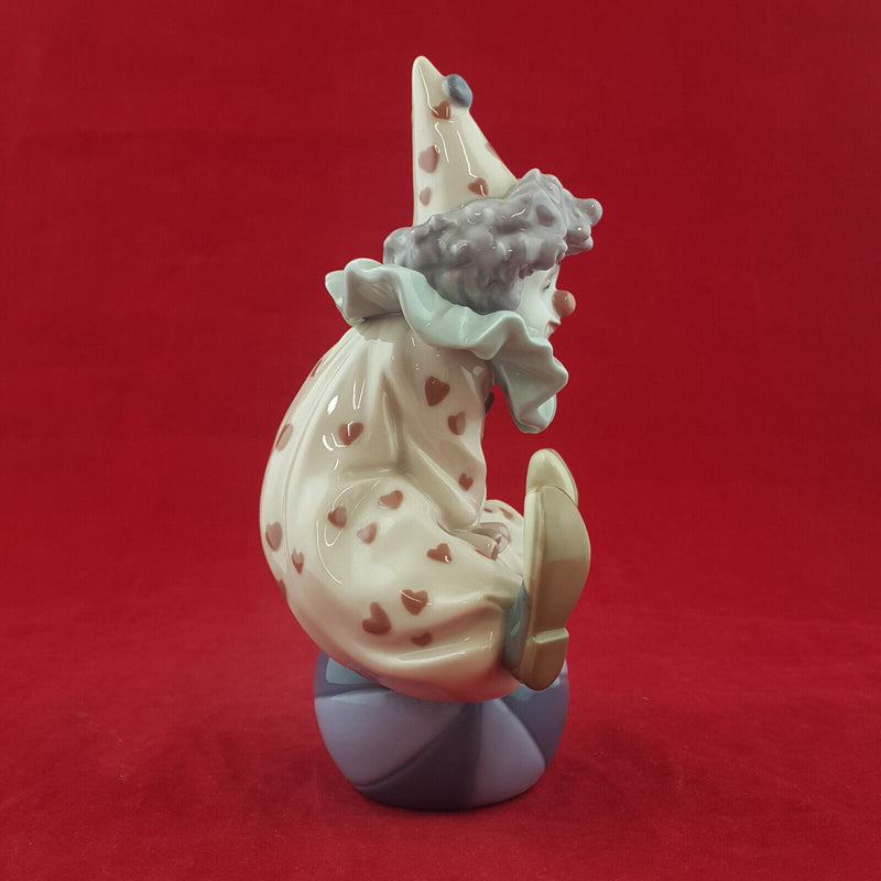 Lladro - Having A Ball Clown 5813 - L/N 1355