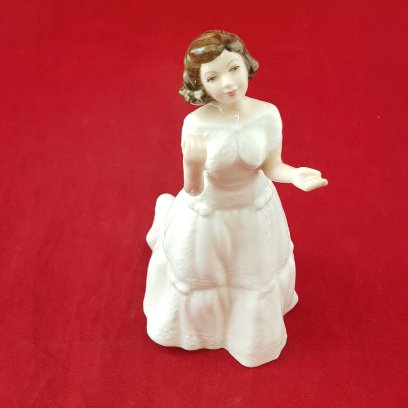 Royal Doulton Figurine - Welcome HN3764 – RD 963