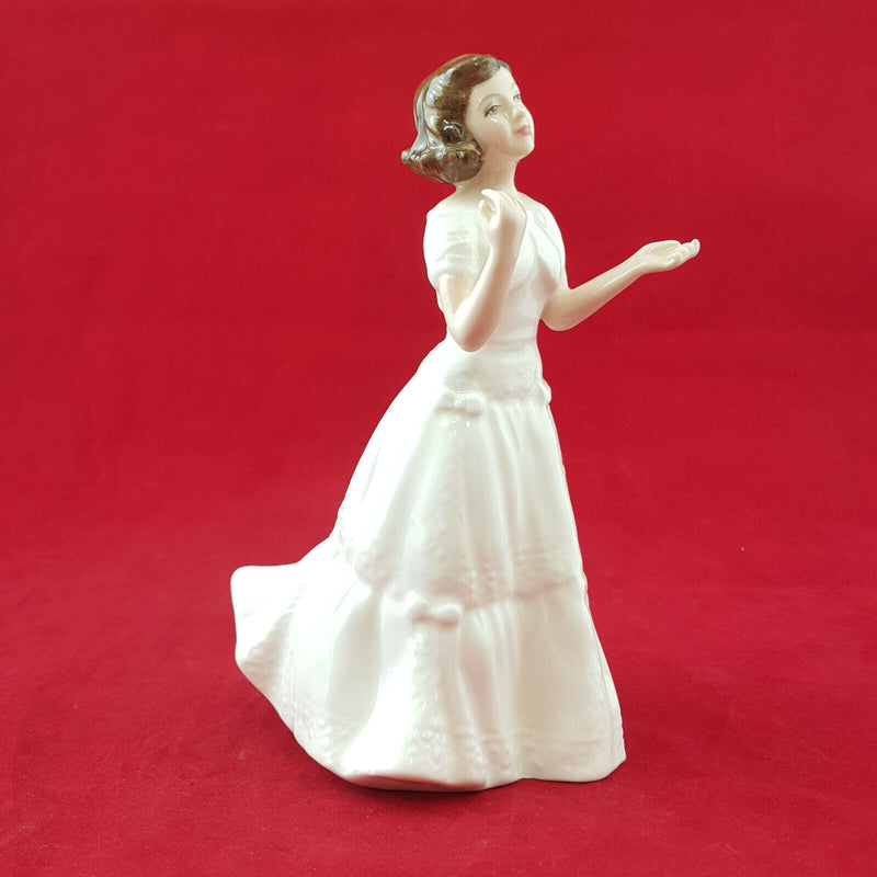 Royal Doulton Figurine - Welcome HN3764 – RD 963