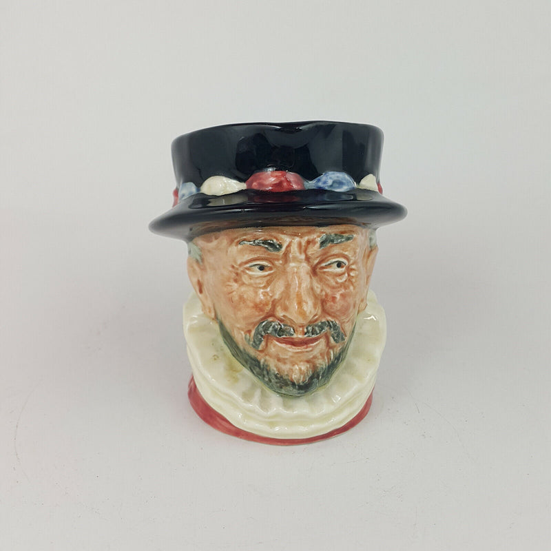 Royal Doulton Character Jug Small - Beefeater GR D6233 – RD 662