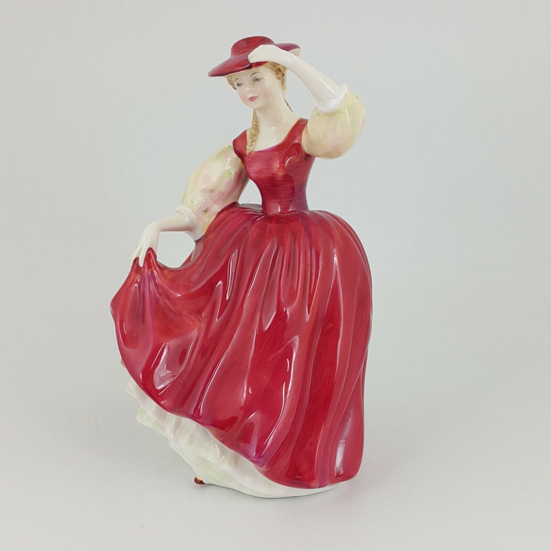 Royal Doulton Figurine HN2399 - Buttercup - 5740 RD