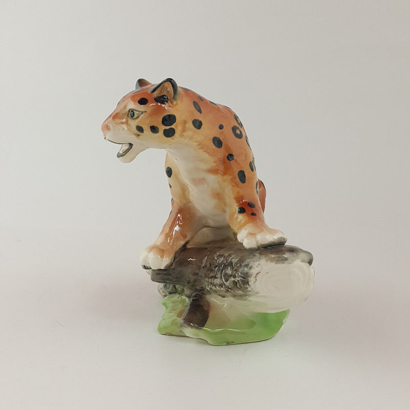 Continental Felis Pardus Leopard Figurine - TF 152