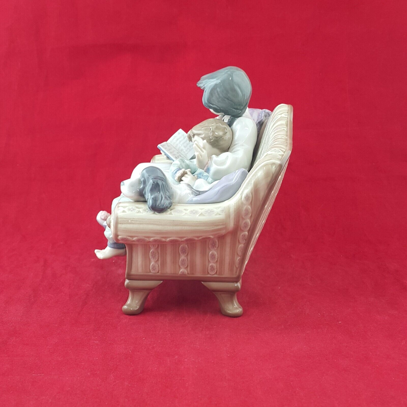 Lladro Porcelain Figurine 5735 Big Sister - 8048 L/N