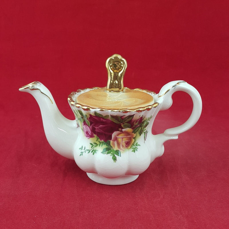 Royal Albert Old Country Roses Novelty Teapot With Saucer (Rare)- 8072 OA