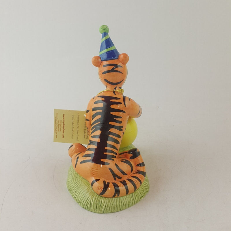 Royal Doulton Winnie The Pooh Tiggers Birthday Surprise WP65 - 8119 RD