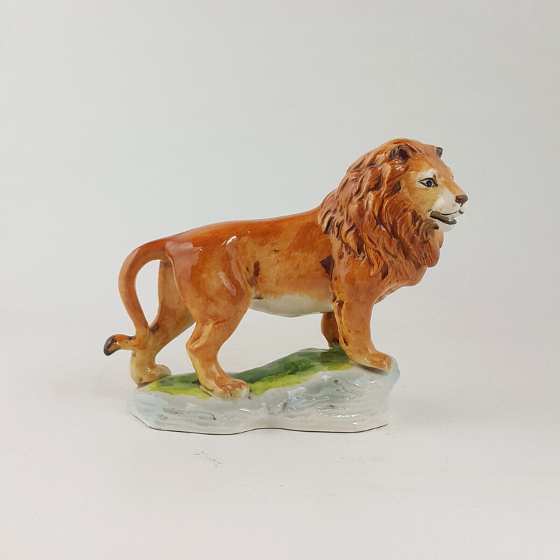 Porcelain Figure Lion Felis Leo - OP 2870