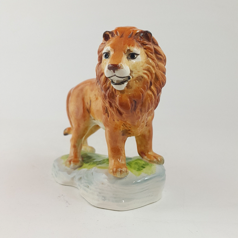 Porcelain Figure Lion Felis Leo - OP 2870