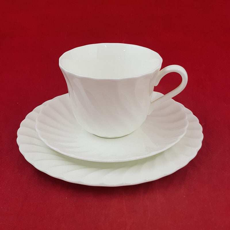 Wedgewood Bone China Candlelight Trio - 8176 WD