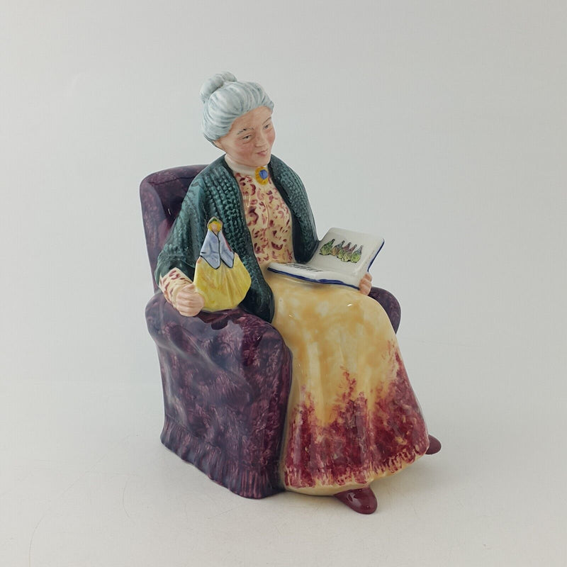 Royal Doulton Figurine HN2942 Prized Possession - 8451 RD