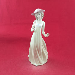 Lladro Nao Figure - Gentle Breeze 1158 - L/N 3156