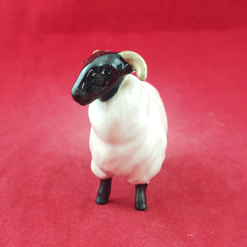 Beswick - Black Face Sheep / Ram 1765 - BSK 3208