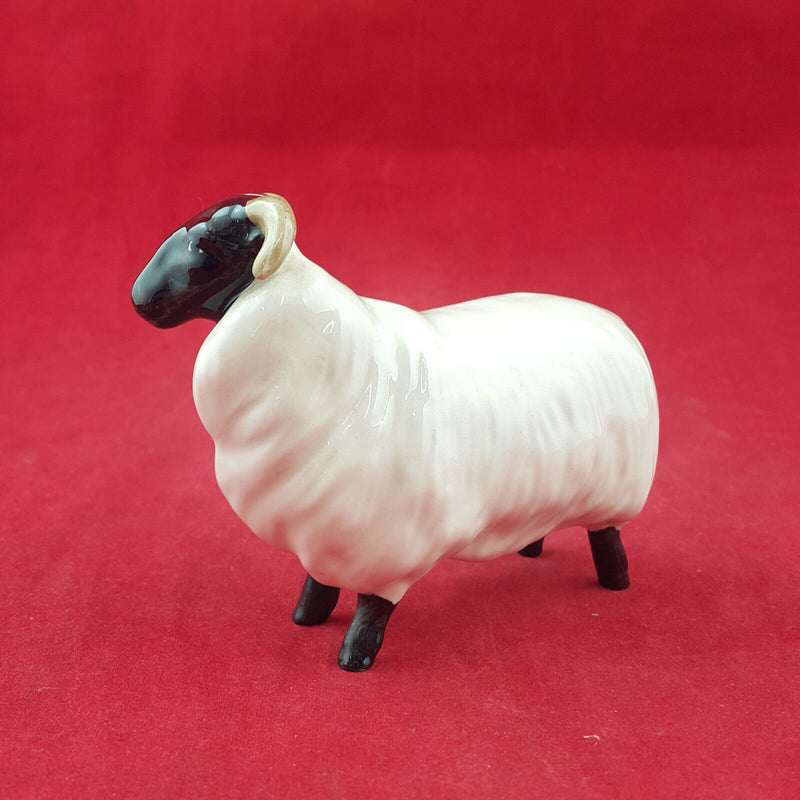 Beswick - Black Face Sheep / Ram 1765 - BSK 3208