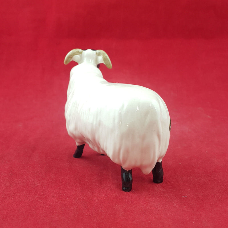 Beswick - Black Face Sheep / Ram 1765 - BSK 3208