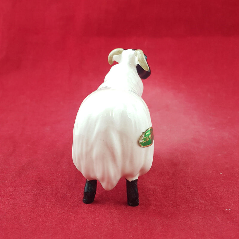 Beswick - Black Face Sheep / Ram 1765 - BSK 3208