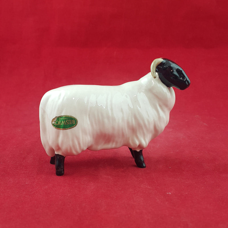 Beswick - Black Face Sheep / Ram 1765 - BSK 3208