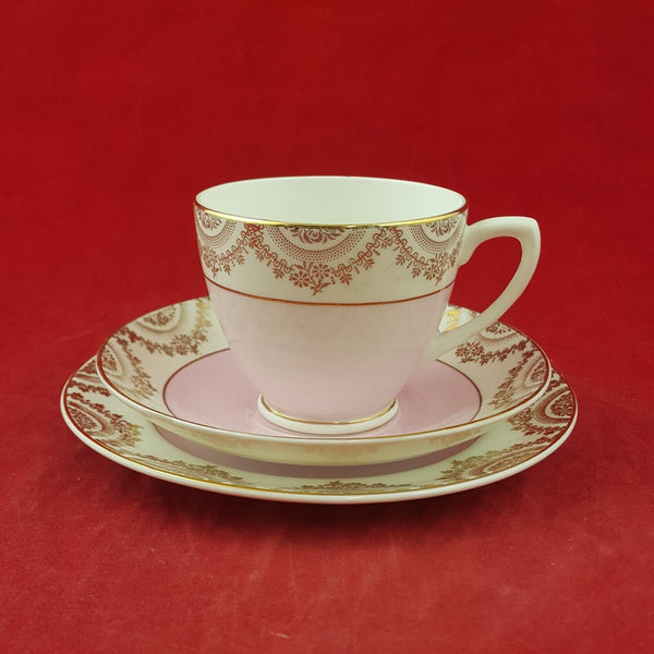 Vintage Springfield Bona China Tea Cup Trio - 8639 O/A