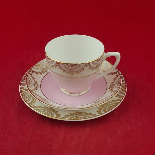 Vintage Springfield Bona China Tea Cup Trio - 8639 O/A