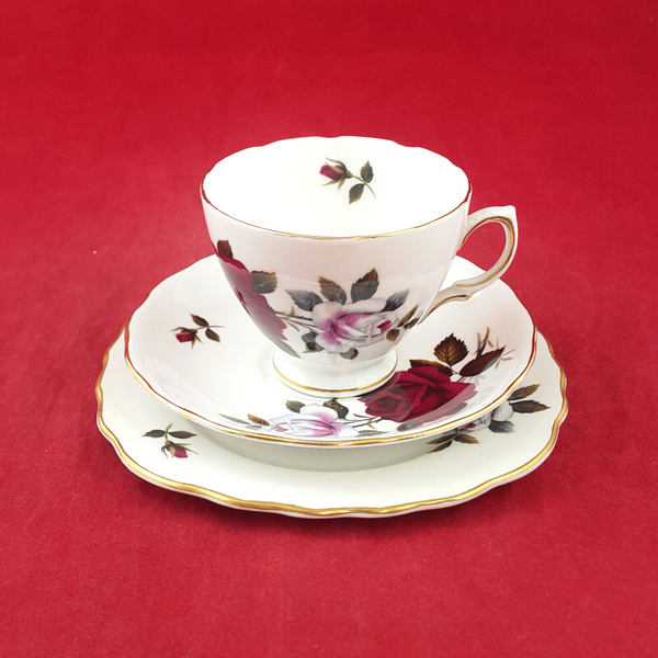 Colclough Ridgway Floral Pattern - Trio Of Tea Cup / Saucer / Plate - OP 3275