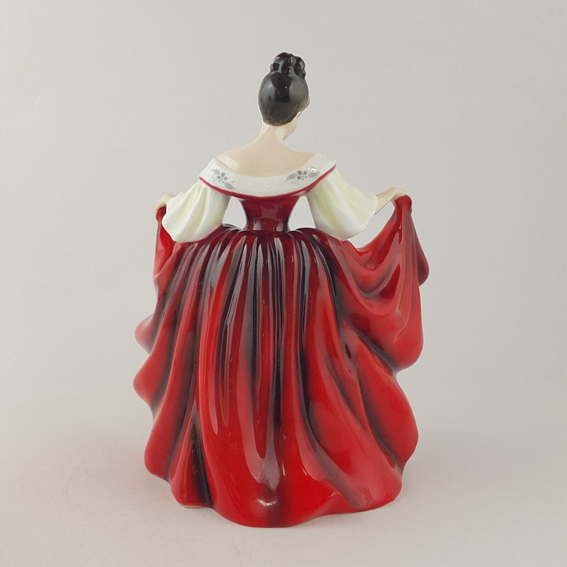 Royal Doulton Figurine HN2265 Sara - 8696 RD