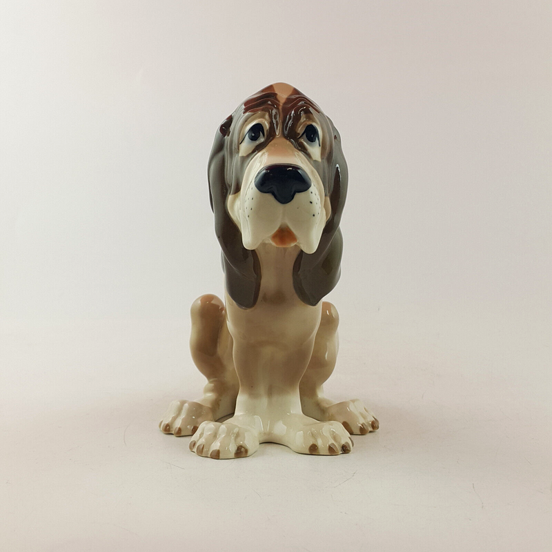 Szeiler Porcelain Dog - Bloodhound - OP 3331