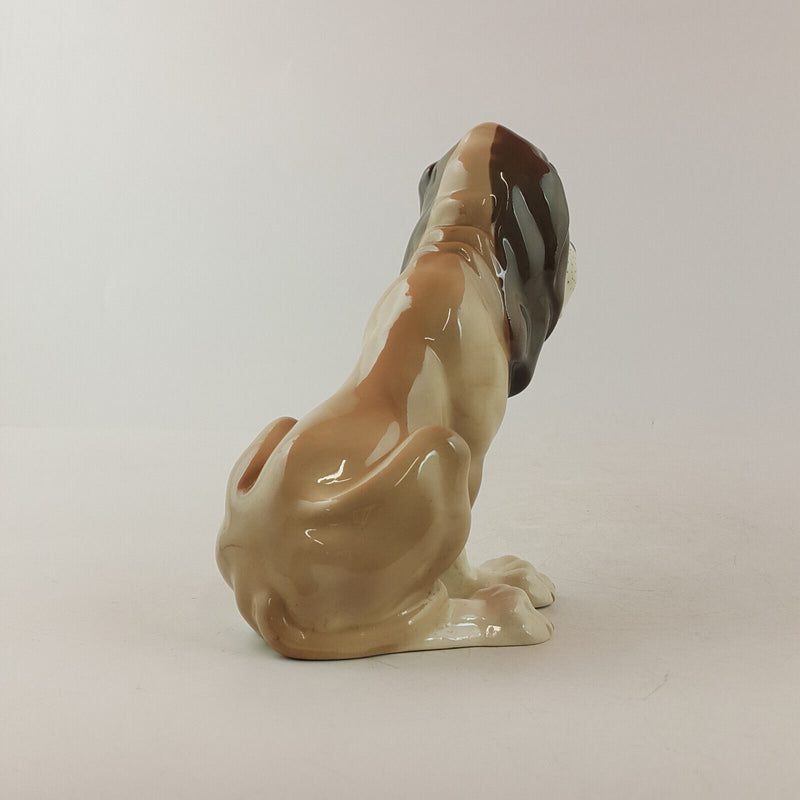 Szeiler Porcelain Dog - Bloodhound - OP 3331