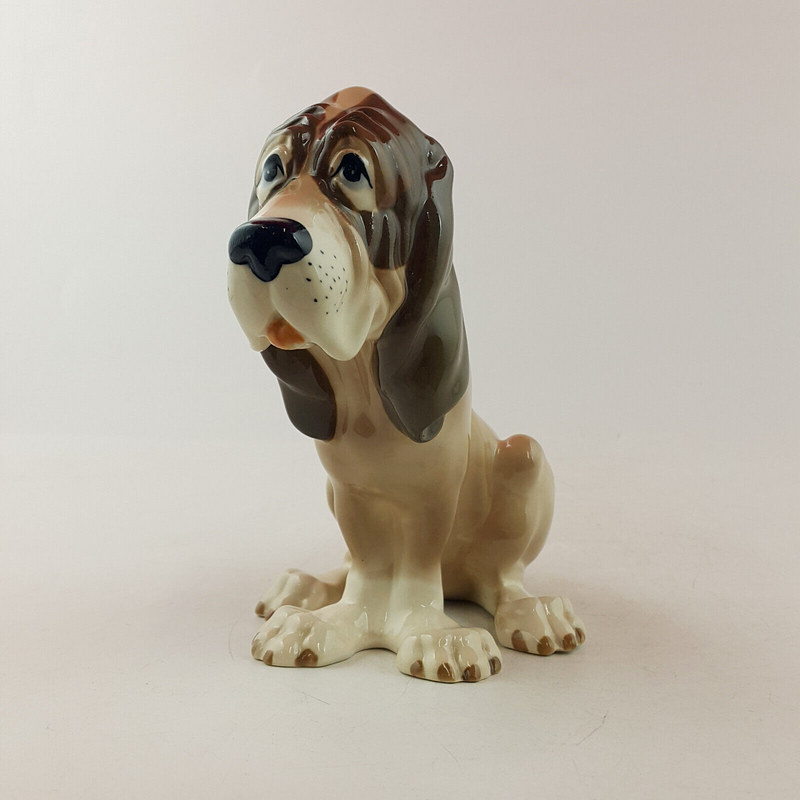 Szeiler Porcelain Dog - Bloodhound - OP 3331