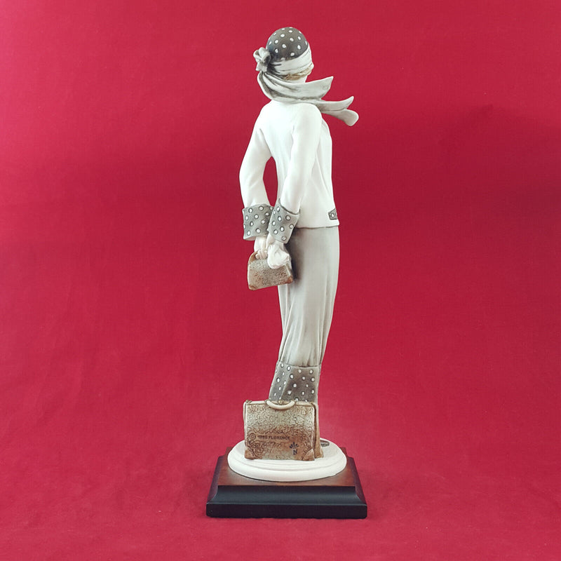 Giuseppe Armani Figurine - Florence Lady Colette 0433C (rare) - OP 2386