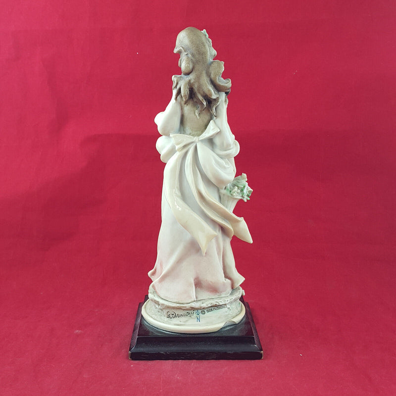 Giuseppe Armani Vintage Figurine - Woman With Flower Basket - OP 2200