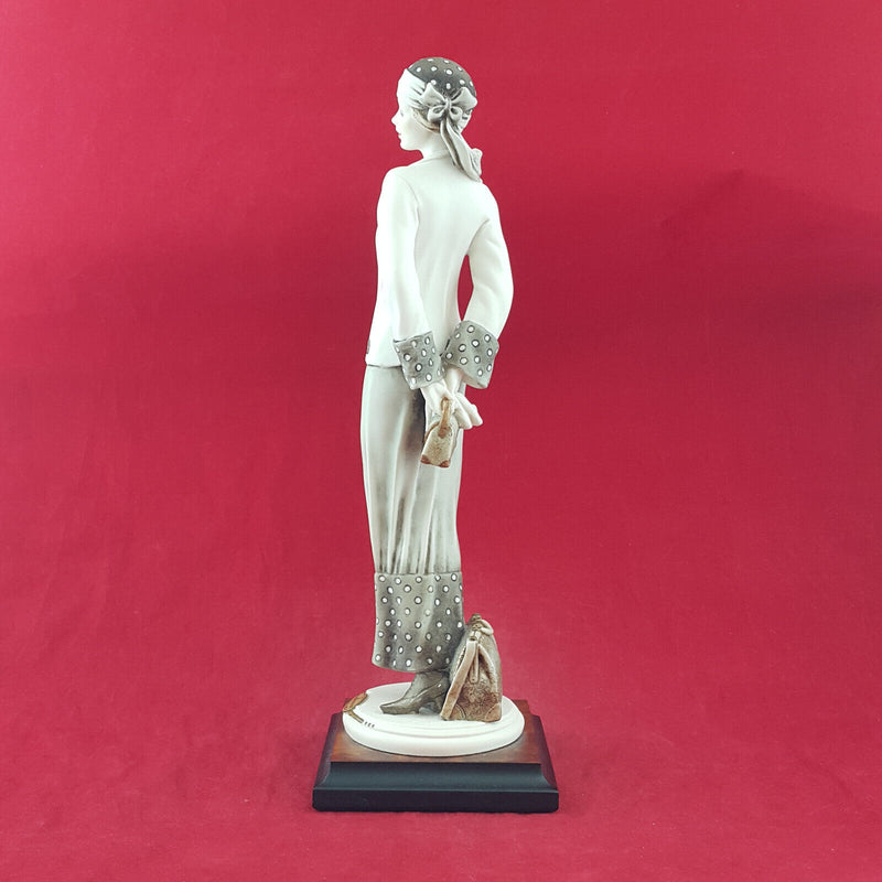 Giuseppe Armani Figurine - Florence Lady Colette 0433C (rare) - OP 2386