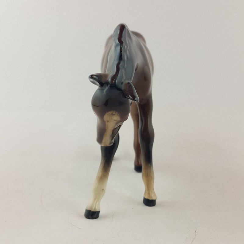 Beswick Horses - Large Foal Head Down 947 - BSK 3327