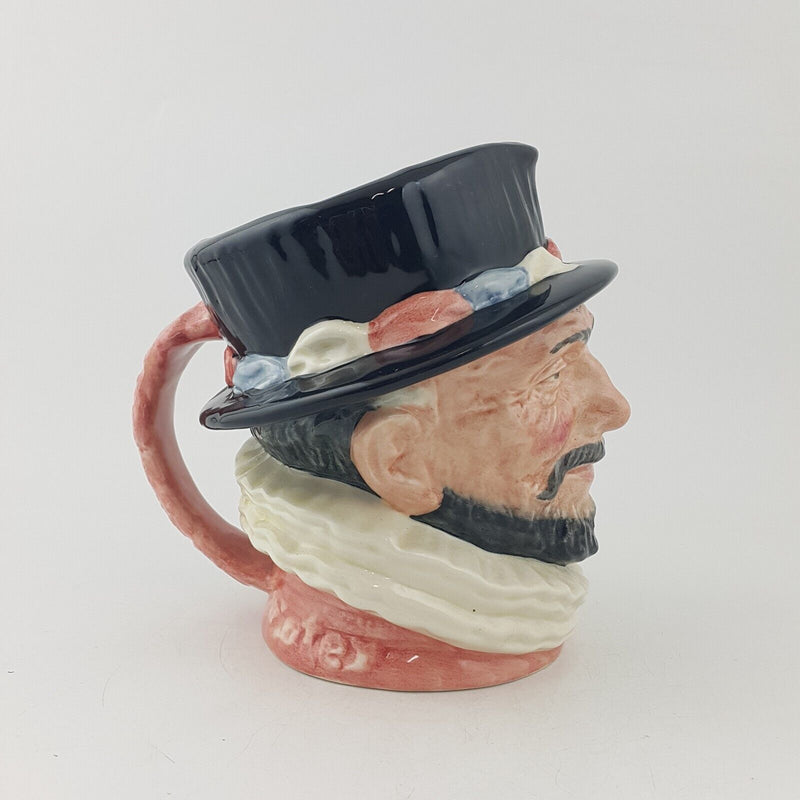 Royal Doulton Character Jug D6206 Beefeater - 8725 RD