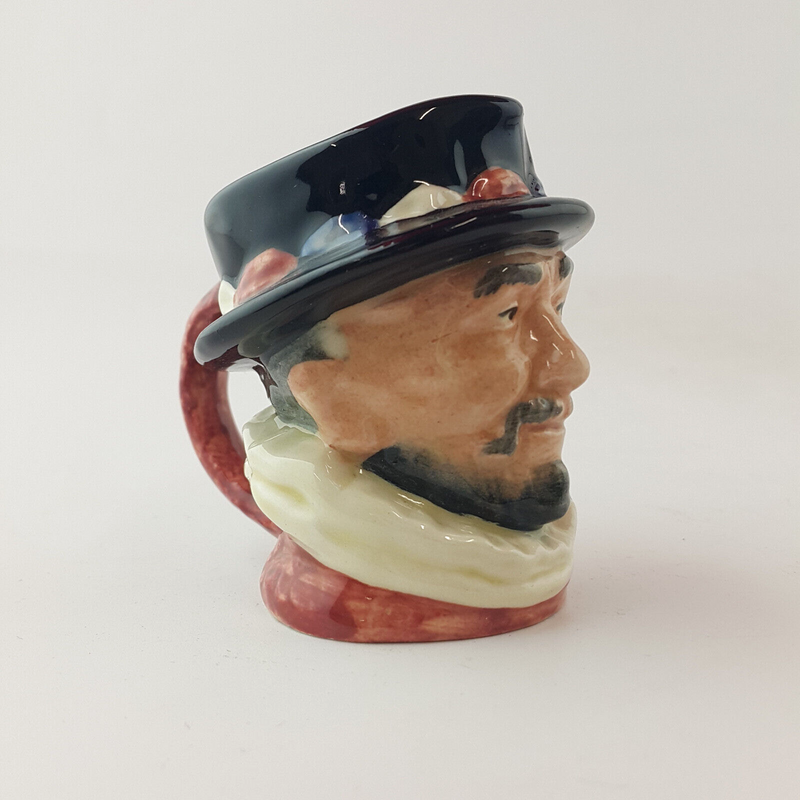 Royal Doulton Character Jug Mini - Beefeater D6251 – RD 2533