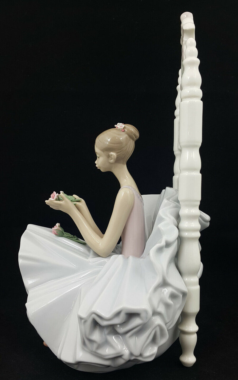 Lladro Figurine Posing Ballerina Model 6485