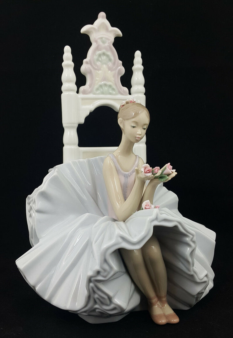 Lladro Figurine Posing Ballerina Model 6485