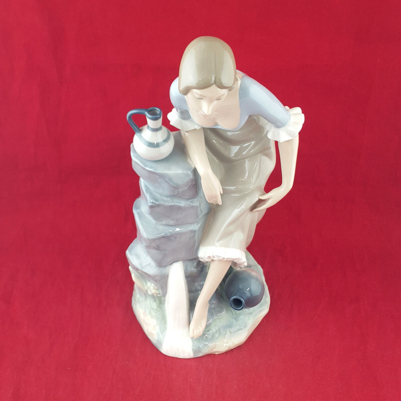 Nao By Lladro - Girl With Water Jugs - L/N 1992