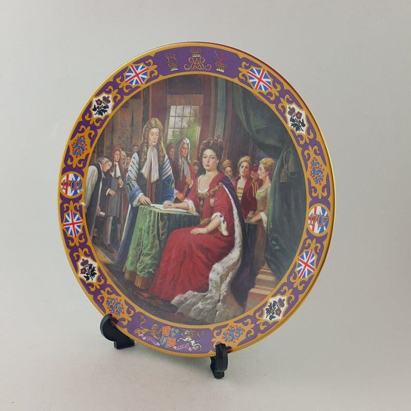 Royal Doulton PN162 Kings & Queens of The Realm Queen Anne Decorative Plate - 76