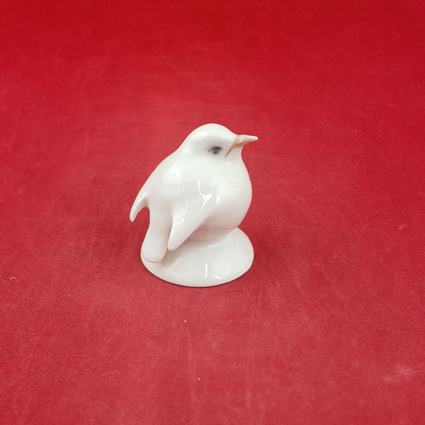 Royal Copenhagen 2238 Small White Robin Figurine - 7551 RCH