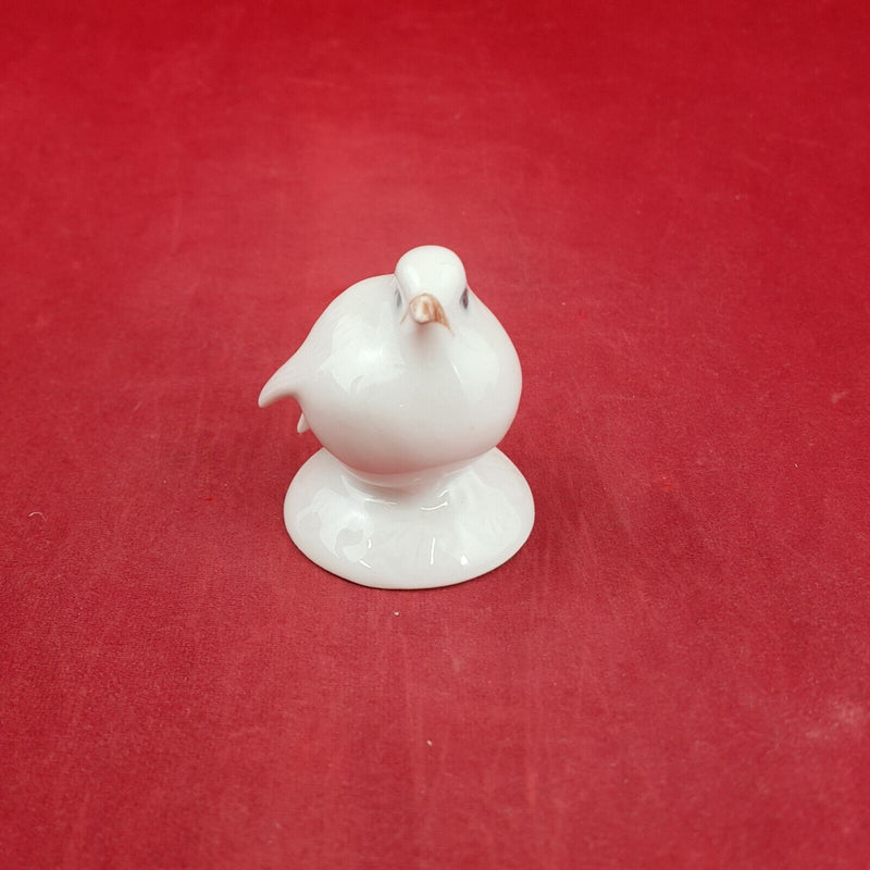 Royal Copenhagen 2238 Small White Robin Figurine - 7551 RCH