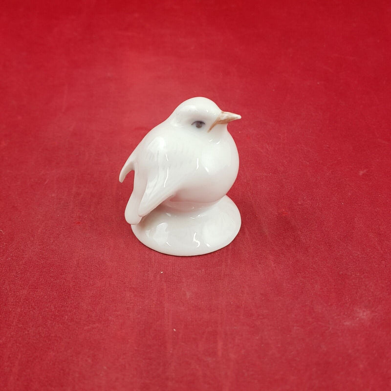 Royal Copenhagen 2238 Small White Robin Figurine - 7551 RCH