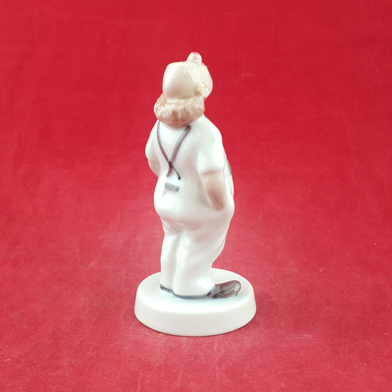 Royal Copenhagen B&G - Clown With Hands In Pockets 2510 - RCH 2339